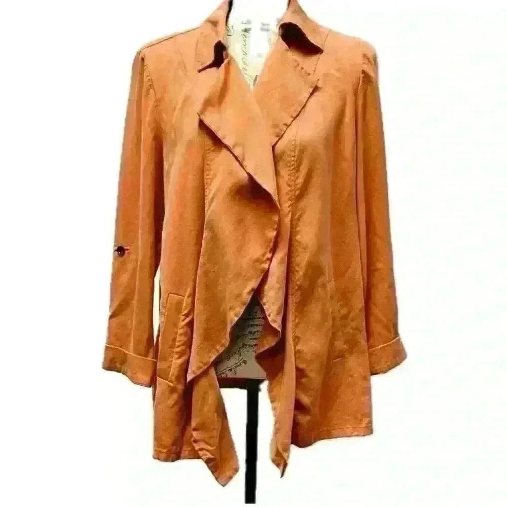 Chico's Ochre Ruffle Women’s Jacket Size 1 with inside pockets - Picture 3 of 15
